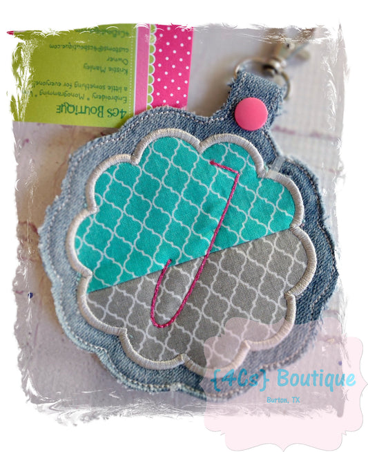 "J" Initial Turquoise Gray Quatrefoil Double Scalloped Monogrammed Keychain